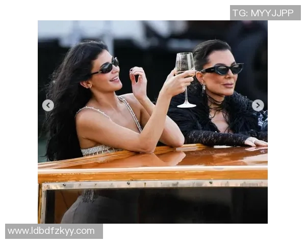 足球明星背头发型的魅力与风格解析让你也能成为场上的焦点